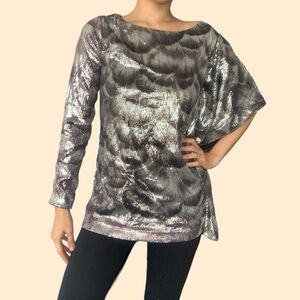 Cute shiny silver sequin top long sleeve & bat Wing from New York & Company